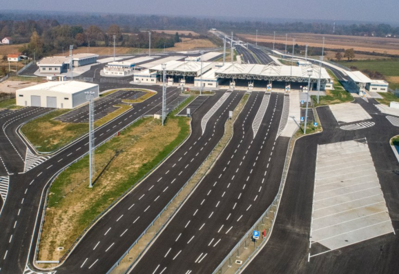 Kovačević: Srpska gradi mostove, Sarajevo zida zidove