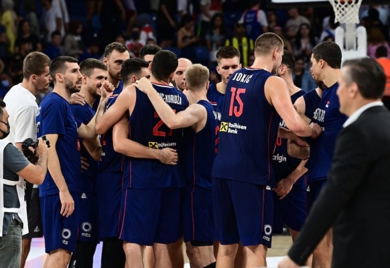 Nevjerovatna atmosfera u Pragu: Navijači podigli cijeli stadion na noge