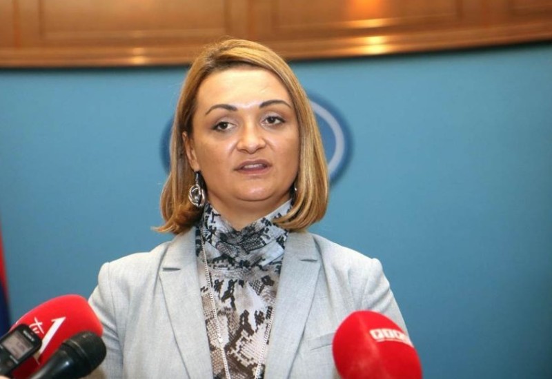 Kurtinović napustila vrtiće, radi kao pomoćnik u ministarstvu