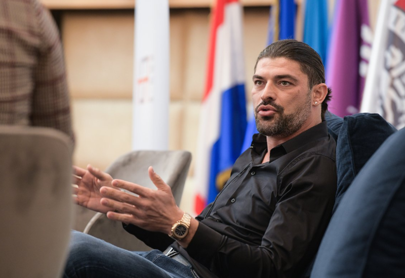 Ko je menadžer kojem je noćas bačena bomba: Ima agenciju u Gradišci
