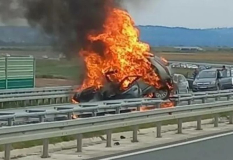 Epilog stravične saobraćajke: Vozač “fijata” izgorio u automobilu VIDEO