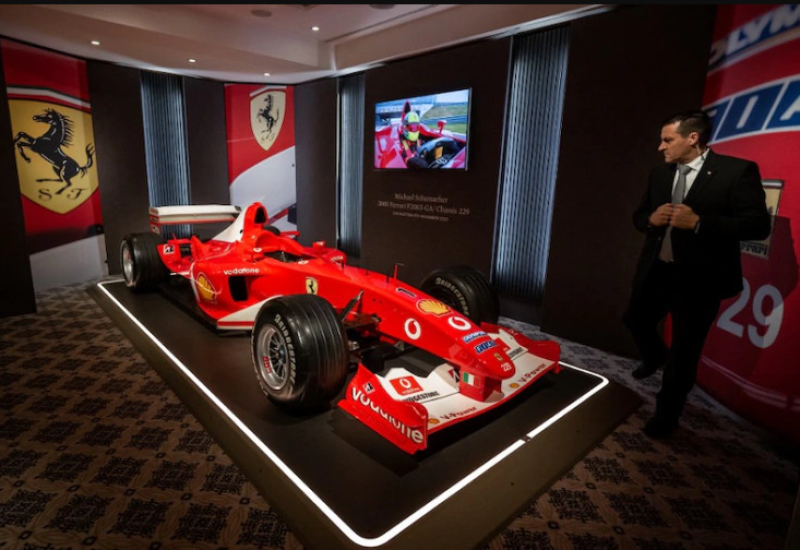 Pobjednički Šumaherov "ferari" iz 2003. na aukciji Sotbija