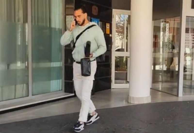 Brat Nemanje Gudelja doživio srčani zastoj na terenu, a ova ljepotica mu je velika podrška (FOTO)