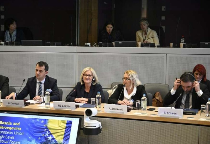 Varhelji o martu, ona o decembru: Krišto: Već u ovom mjesecu dobijamo datum za početak pregovora sa EU