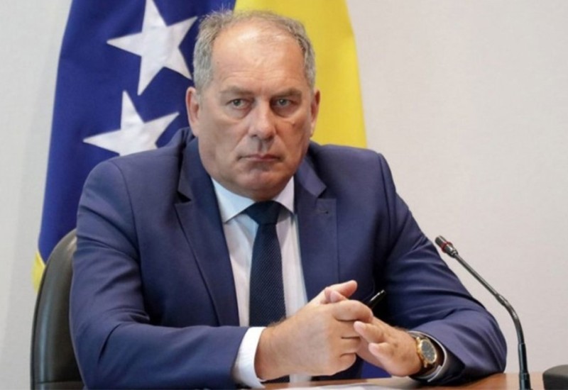 Napadnut Dragan Mektić: Bivšeg ministra oborili i udarali