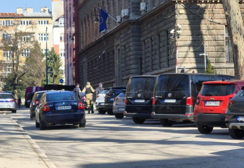 Policijske snage posebno čuvaju Konakovića