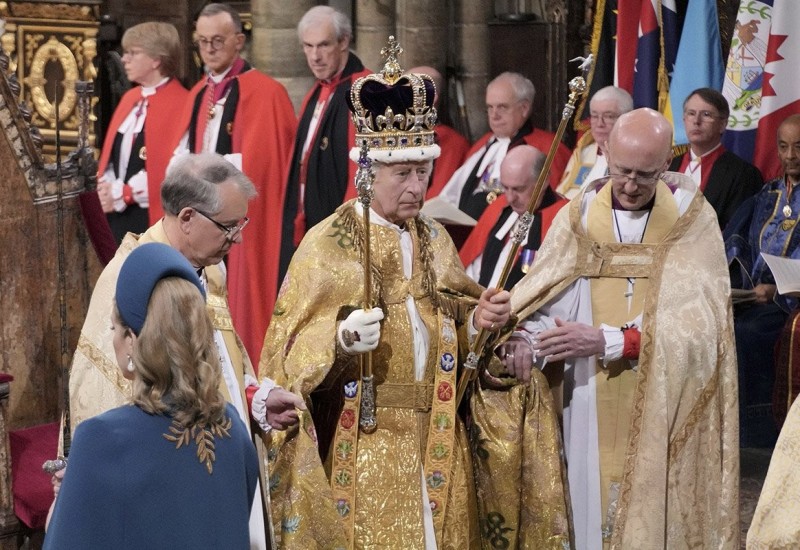 Krunisan britanski kralj Čarls III (FOTO, VIDEO)