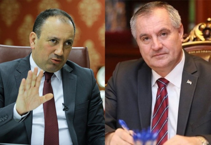 Crnadak pitao premijera o visokim kamatama, Višković poručio da su krivci oni koji su prodali banke