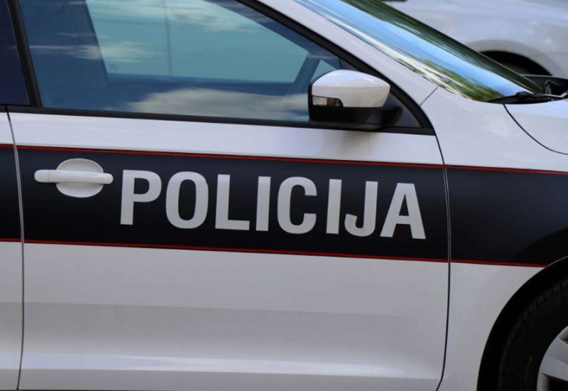 Teška nesreća kod Gradačca: Poginuo vozač mopeda