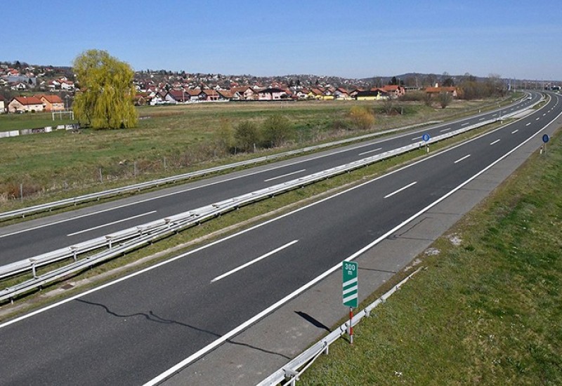 Uzrokovao saobraćajnu nezgodu, a potom pobjegao