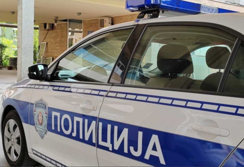 Drama u centru Beograda: Djevojka iz BiH nožem napala policajca, on je ranio u nogu