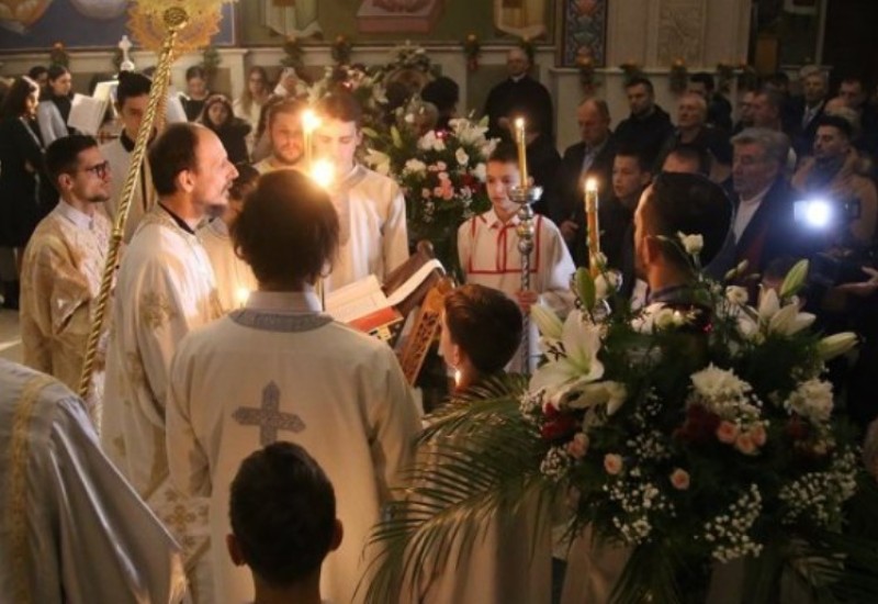 Širom Srpske služene božićne liturgije (FOTO)