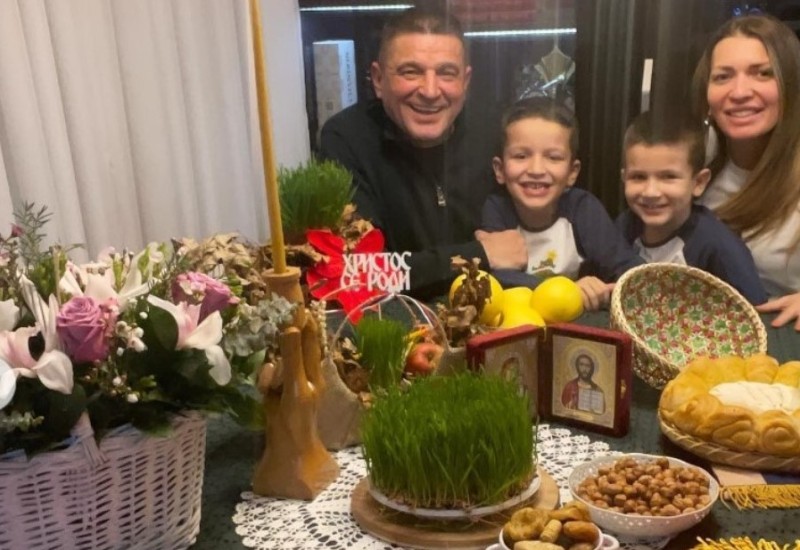 Baja Mali Knindža pokazao kako proslavlja Badnje veče (FOTO)