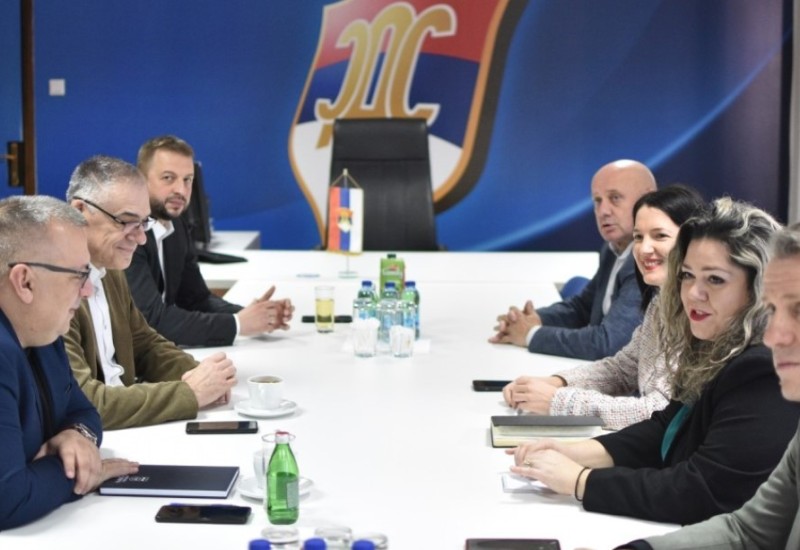 SDS i NF za istim stolom: Prioritet dogovoriti političke principe za izbore