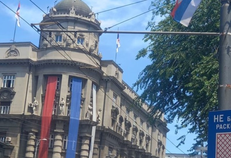 Beograd ukrašen zastavama Srpske i Srbije
