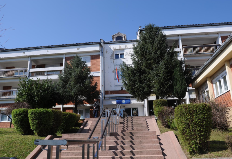 Kompanija "Milco", štićenike Doma "Rada Vranješević" obukla i obula za zimu