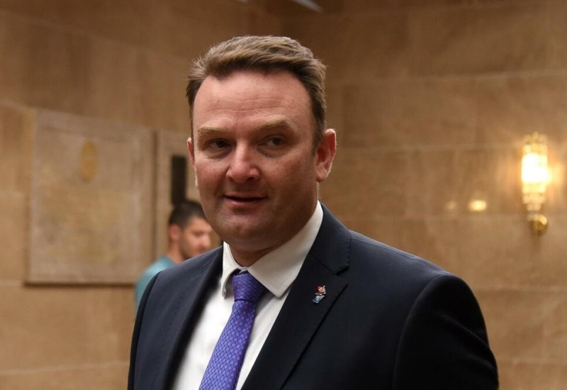 Vlada smijenila Kenteru