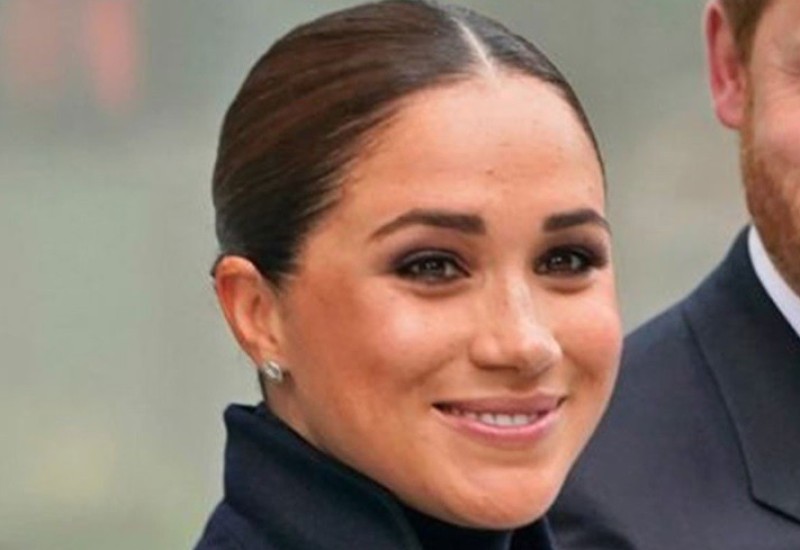 Megan Markl u haljini sa prkosnim šlicem