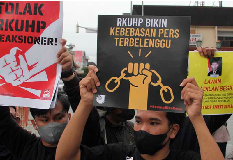 INDONEZIJA: Usvojen zakon koji zabranjuje seks van braka