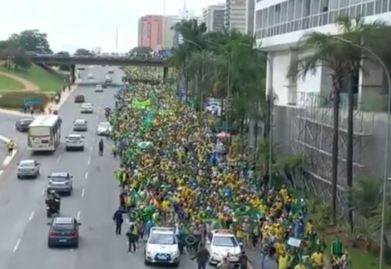 Haos u Brazilu: Bolsonarove pristalice upale u predsjedničku palatu i Kongres (VIDEO)