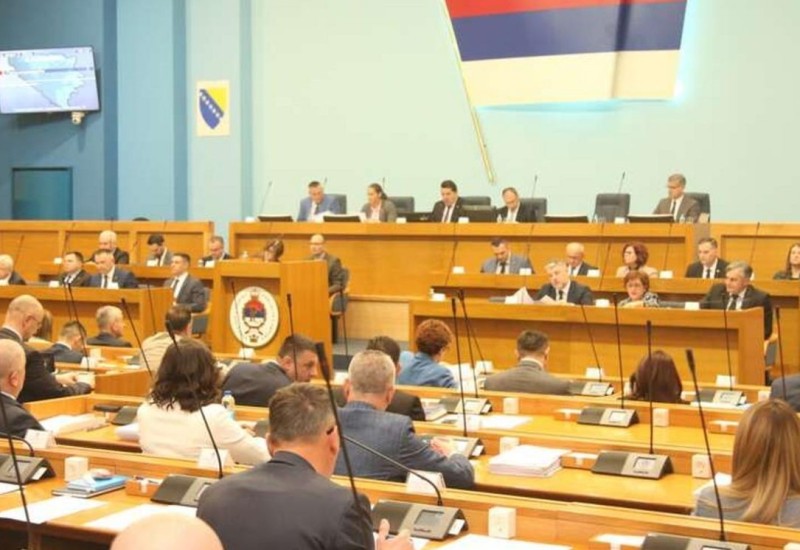 Zašto je Narodna skupština RS postala poput rijalitija?