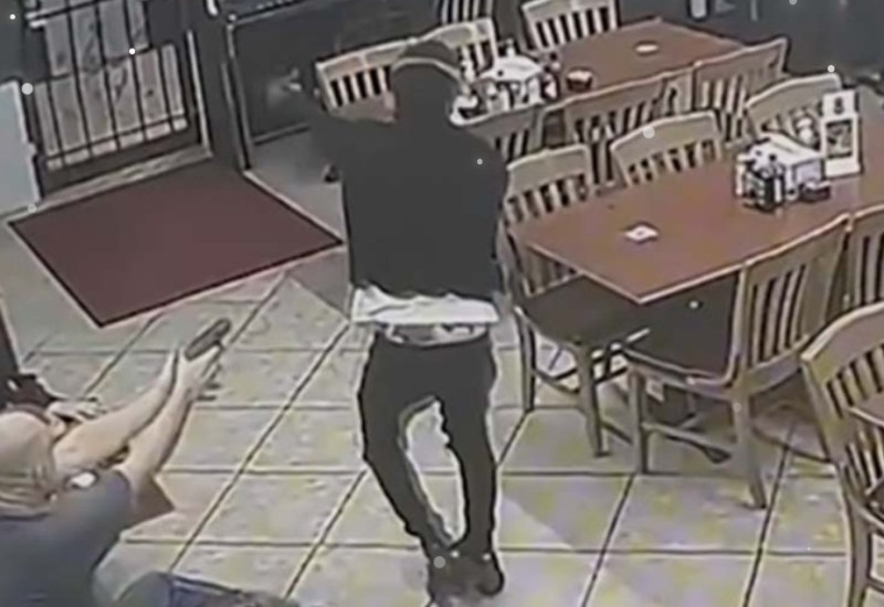 Pljačkaš upao s plastičnim pištoljem u restoran, gost ga ubio