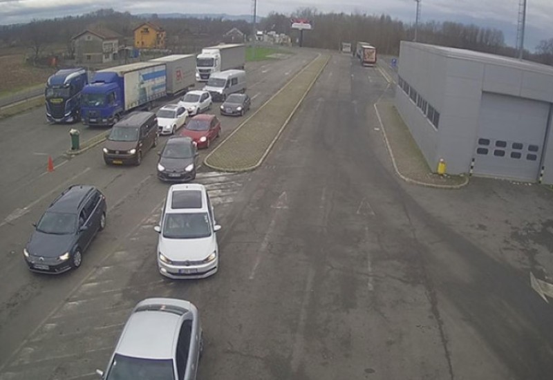 Pojačan intenzitet saobraćaja na nekoliko prelaza