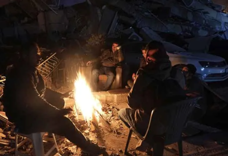 Dramatično u Siriji: Noći provode u automobilima, vatru lože na ulicama