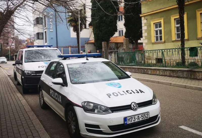 U dvorištu srednje škole u Mostaru pronađena bomba