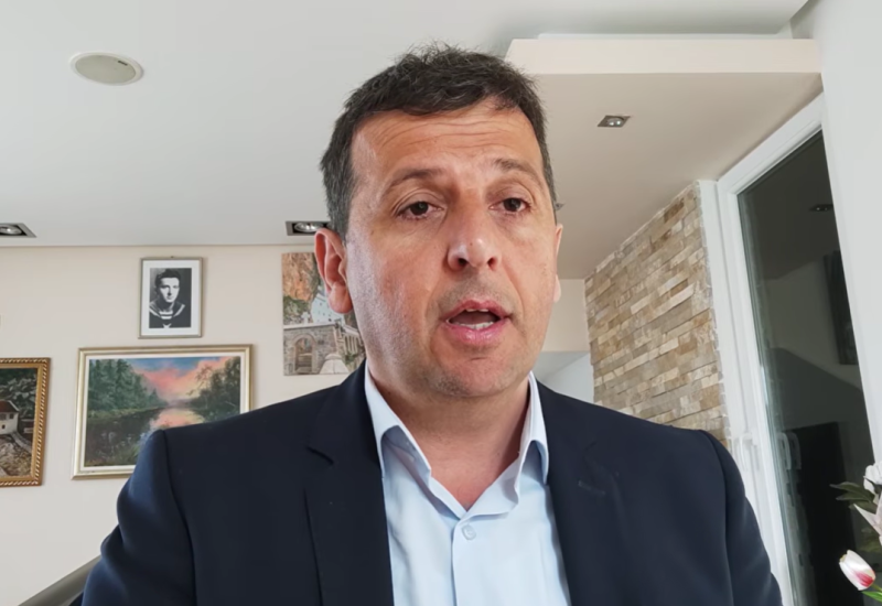 Komšić prekinuo gostovanje Vukanovića nakon pitanja o Zmajevima: "Ja navijam za Srbiju, ne mogu voljeti dvije žene" (VIDEO)