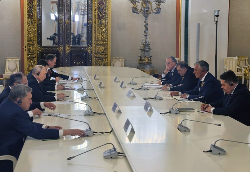 Putin: Rusija čvrsto opredijeljena za nastavak saradnje sa Srpskom (VIDEO)