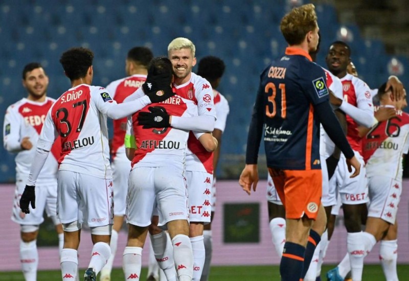 Zvezdin rival ne staje, Monako u seriji