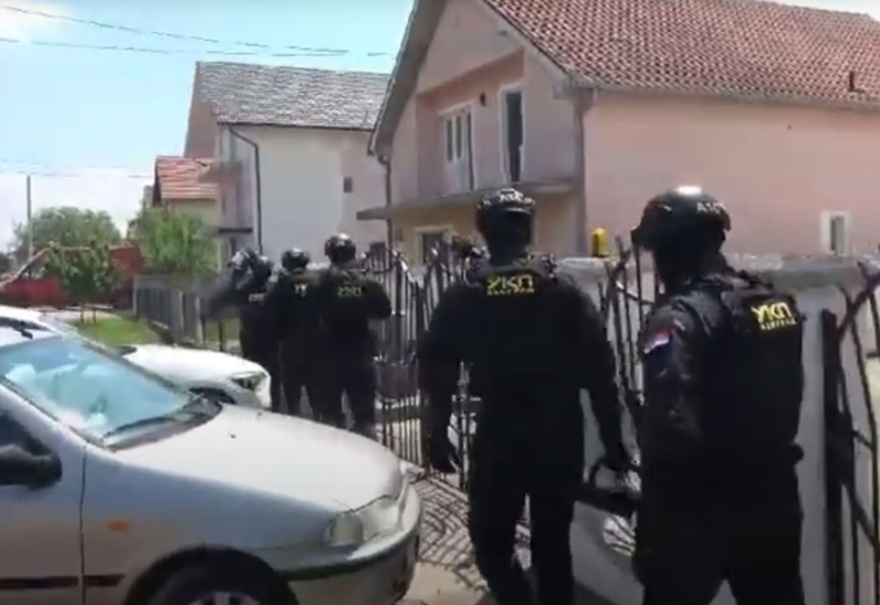 Poznati detalji hapšenja muškaraca koji su ukrali auto u kojem je bilo dijete