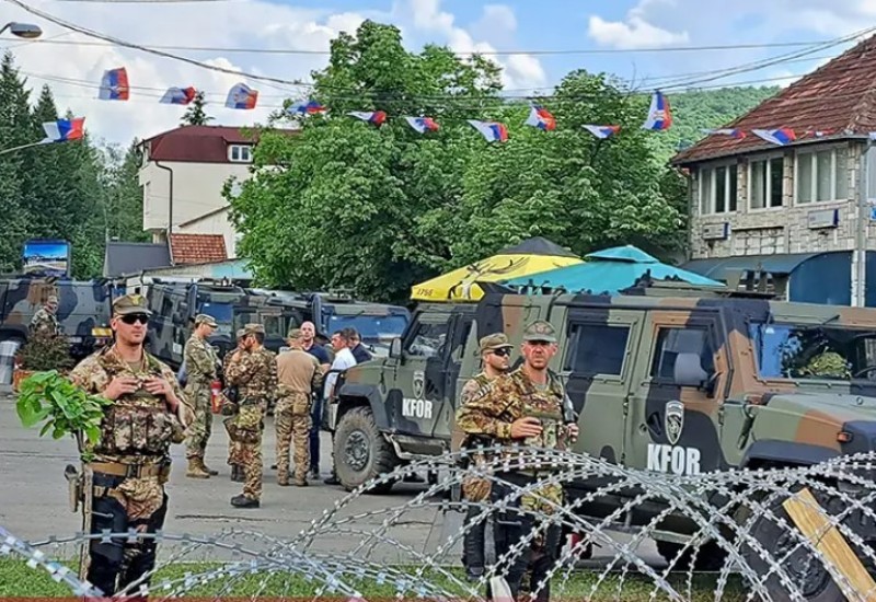 Srbi nastavljaju s protestom u Leposaviću