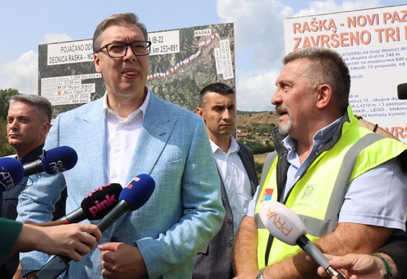 Tajne predsjedničkog fundusa: Koliko koštaju Vučićeva odijela i ko ih plaća?