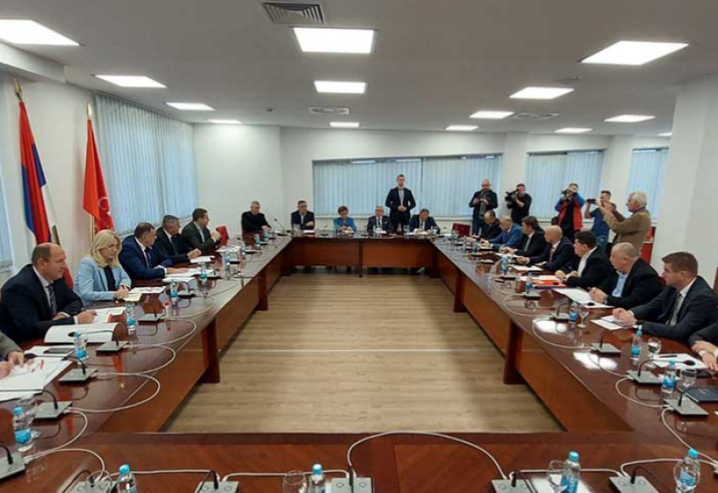 Završen sastanak predstavnika koalicije u Banjaluci, Ujedinjenoj Srpskoj fotelja predsjednika NSRS