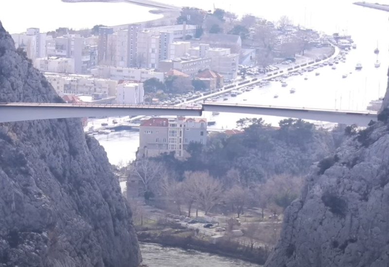 Pogledajte kako izgleda impresivni most u Hrvatskoj, ulaz i izlaz u tunelima (VIDEO)
