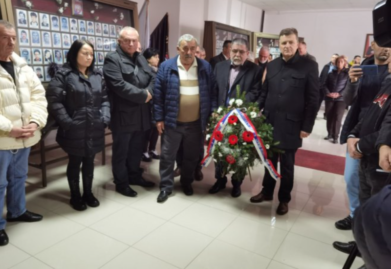 U Vlasenici obilježeno stradanje 15 boraca VRS iz Dervente (FOTO)