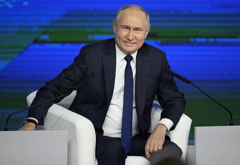 Putin se našalio da bi volio da ima dredove
