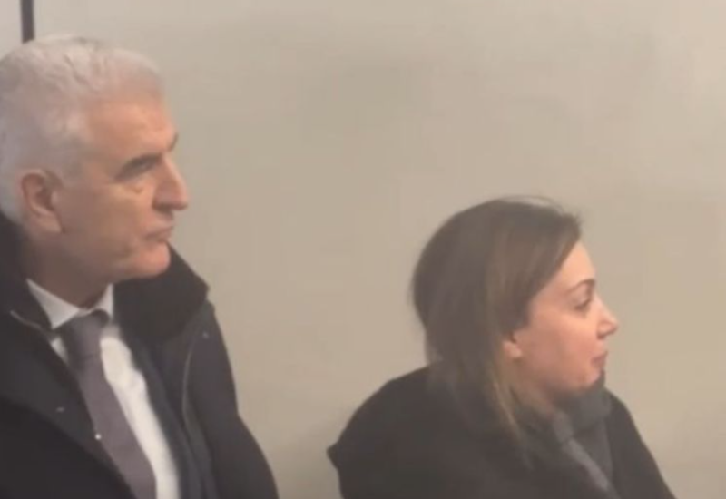 ‘Mrzim te’, ‘Sine, j… se’: Pročitane poruke dječaka ubice i njegove majke