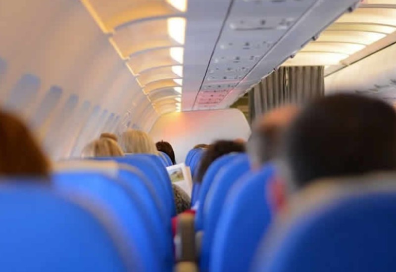 U bikiniju došla na aerodrom: Modelu sa Onlyfans-a zabranili da uđe u avion VIDEO/FOTO