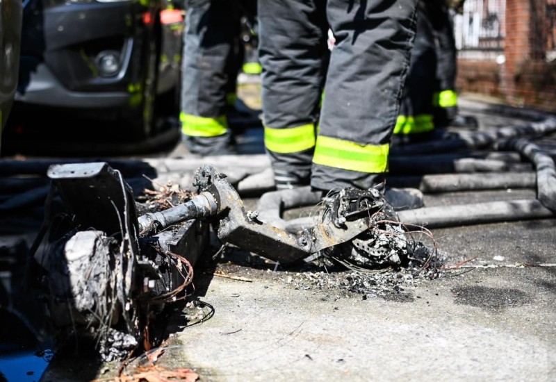 Tragedija velikih razmjera! Zapalio se električni bicikl, poginulo dvoje djece FOTO