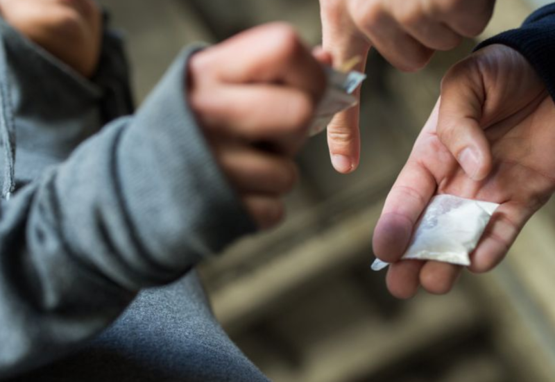 Uhapšen diler: Drogu prodavao u srednjim školama
