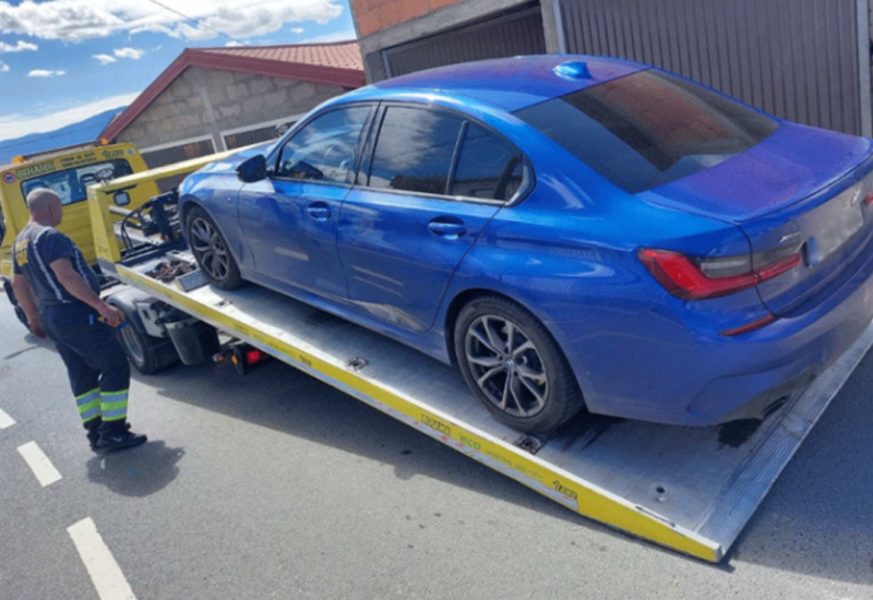 U velikoj akciji sarajevske policije uhapšeno osam osoba, oduzeti automobili, droga, novac i oružje