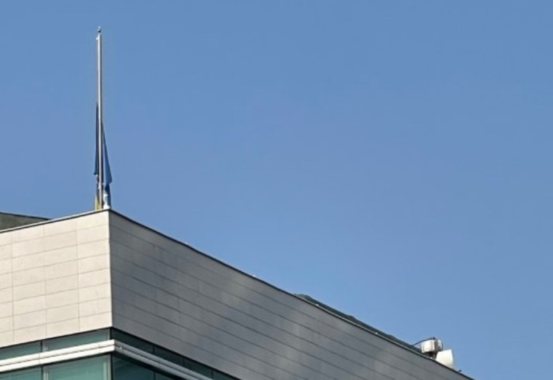 Ko je 11. jula spustio zastave BiH na pola koplja bez saglasnosti Savjeta ministara?