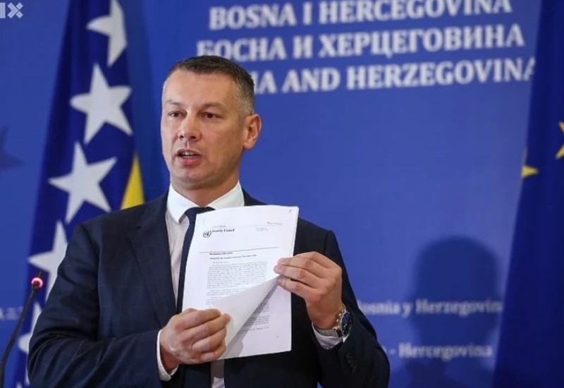 Nešić: Šmit je diplomata Njemačke, duge cijevi nelegalno korištene u BiH