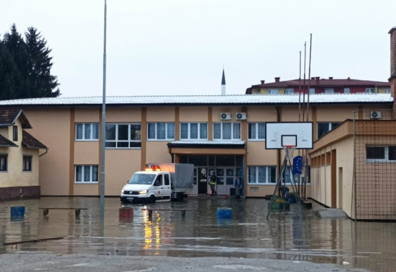 I dalje nema nastave u OŠ "Sveti Sava"