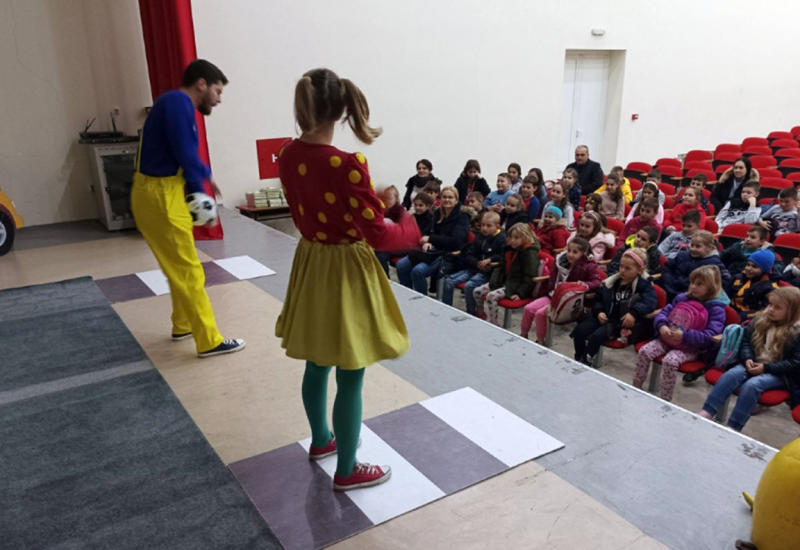 Za đake izvedena edukativna predstava "Mirka"