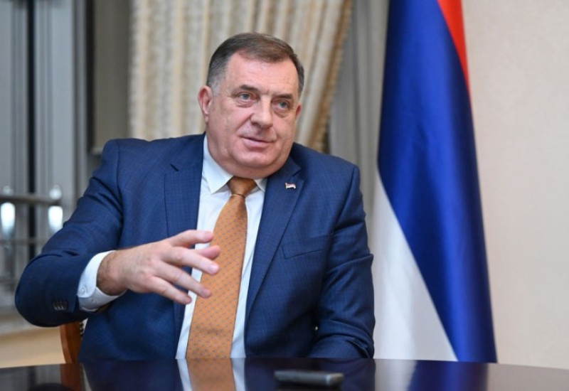 Dodik o Radojičiću: Razmaženo dijete koje se uneredilo u pelenama