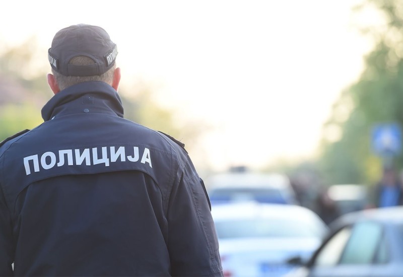 Detalji napada dječaka na majku i sina: Povrijeđen trčao ulicom i zapomagao